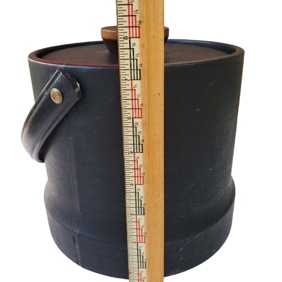 Vintage MCM faux leather Ice bucket with Lid and tongs - Picture 3 of 15